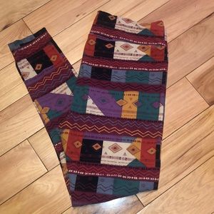 LuLaRoe Tall & Curvy leggings